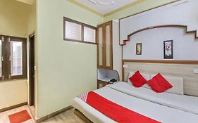 Hotel O Royal Inn